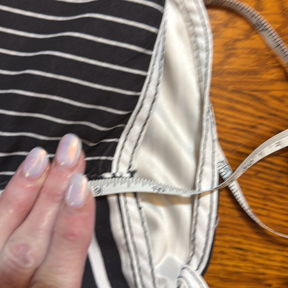 Billabong Black and White Striped Board Shorts - Picture 10 of 12